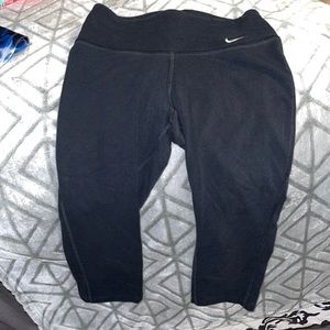 Black Nike Capri Leggings